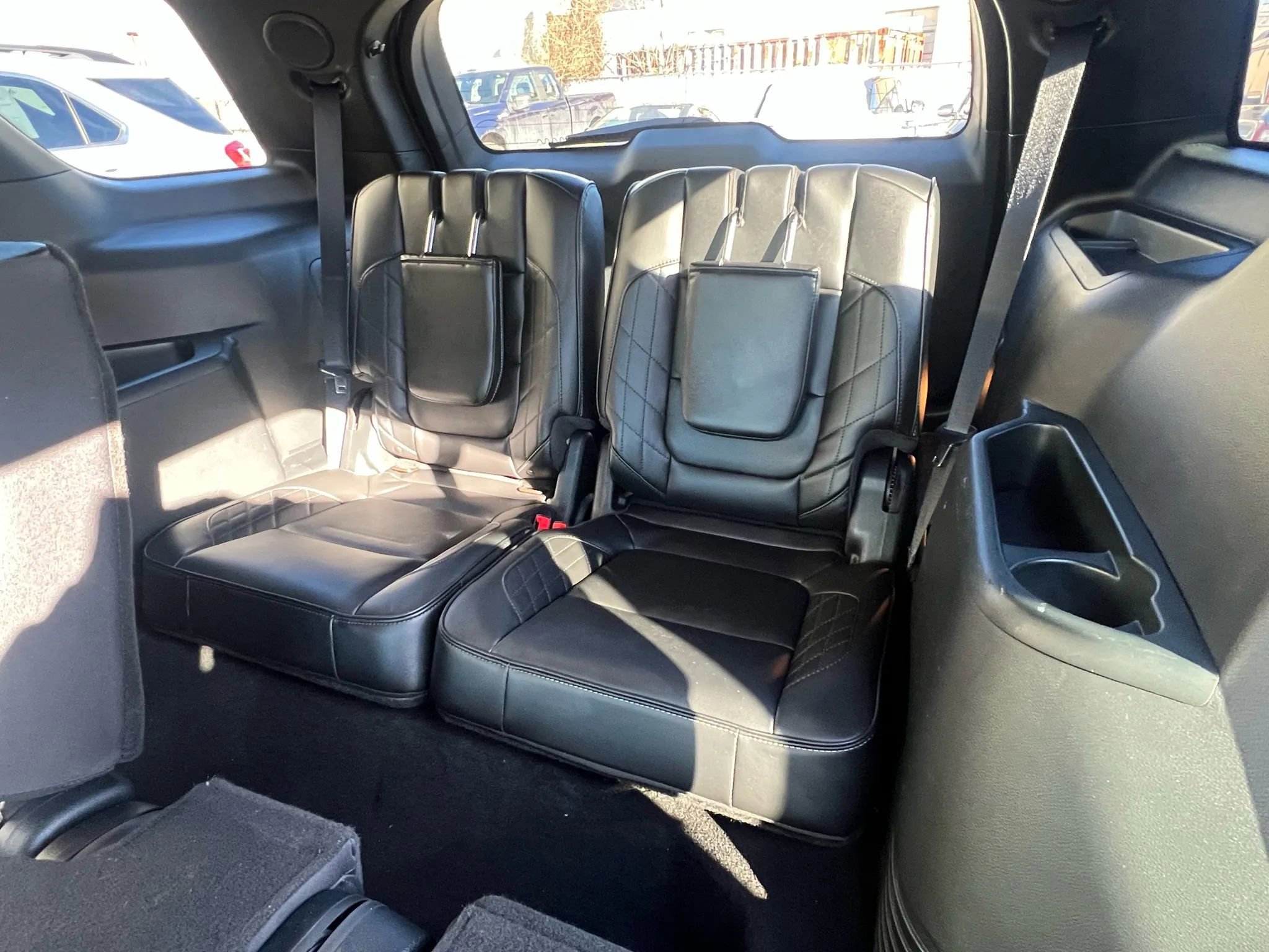 Used 2018 Ford Explorer Platinum image 30