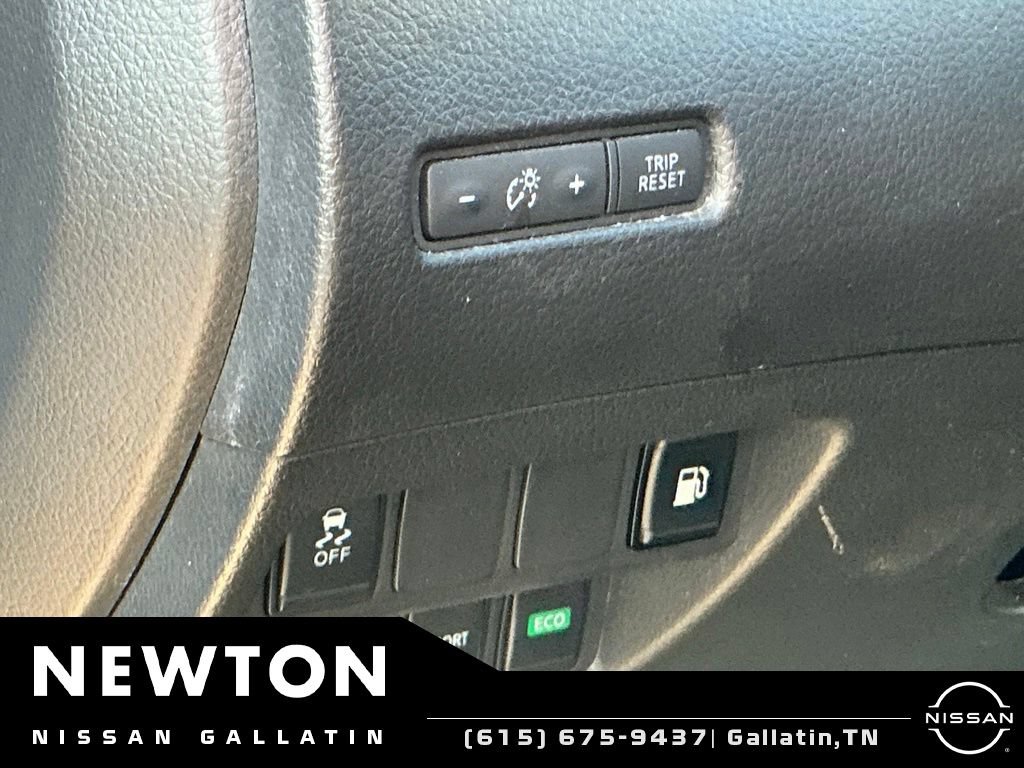 Used 2018 Nissan Rogue S FWD image 9