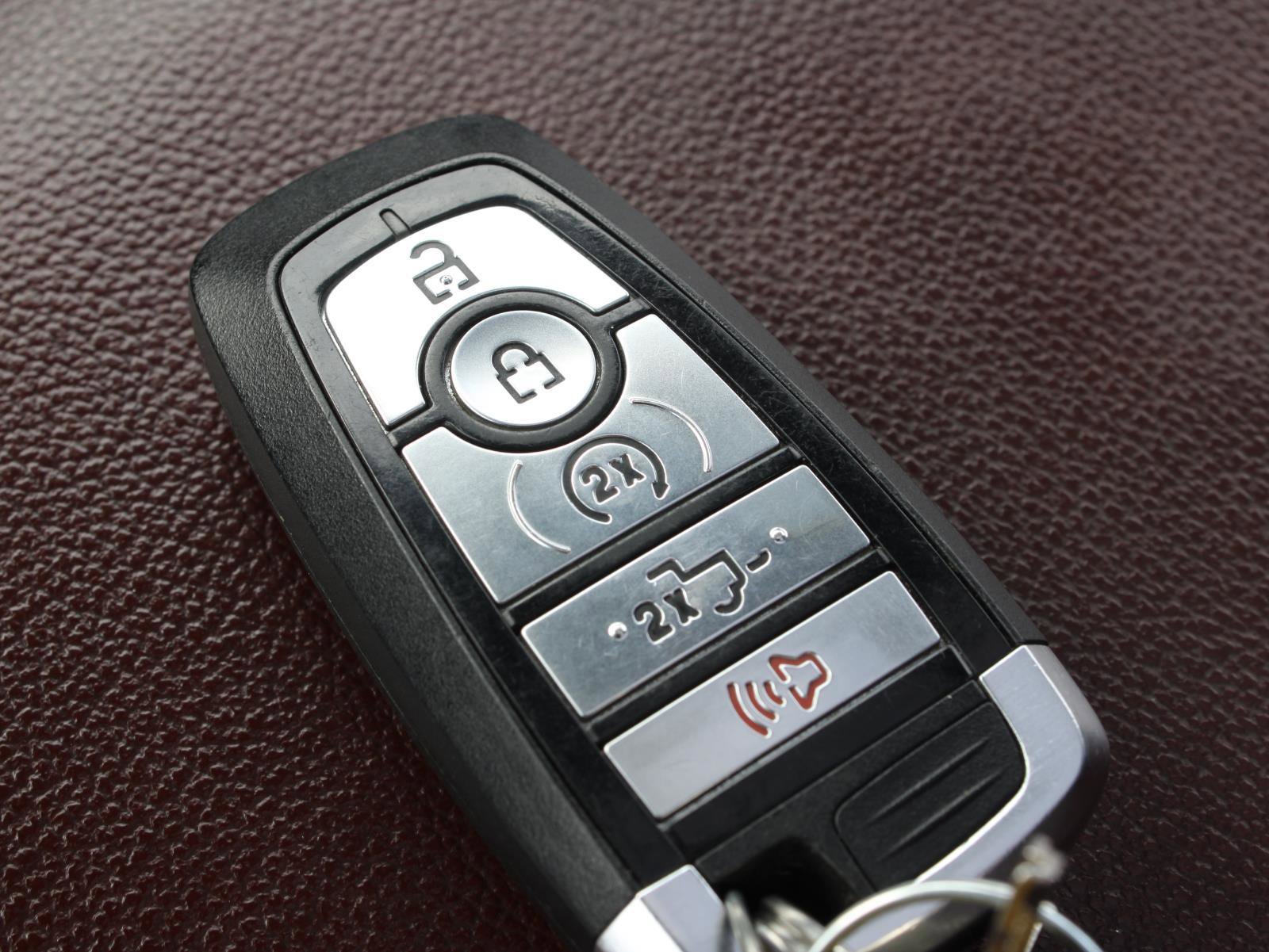 Used 2021 Ford F150 Lariat w/ Equipment Group 502A High image 14