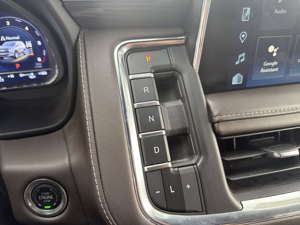 Used 2024 Chevrolet Tahoe Z71 w/ Z71 Off-Road Package AWD/4WD image 20
