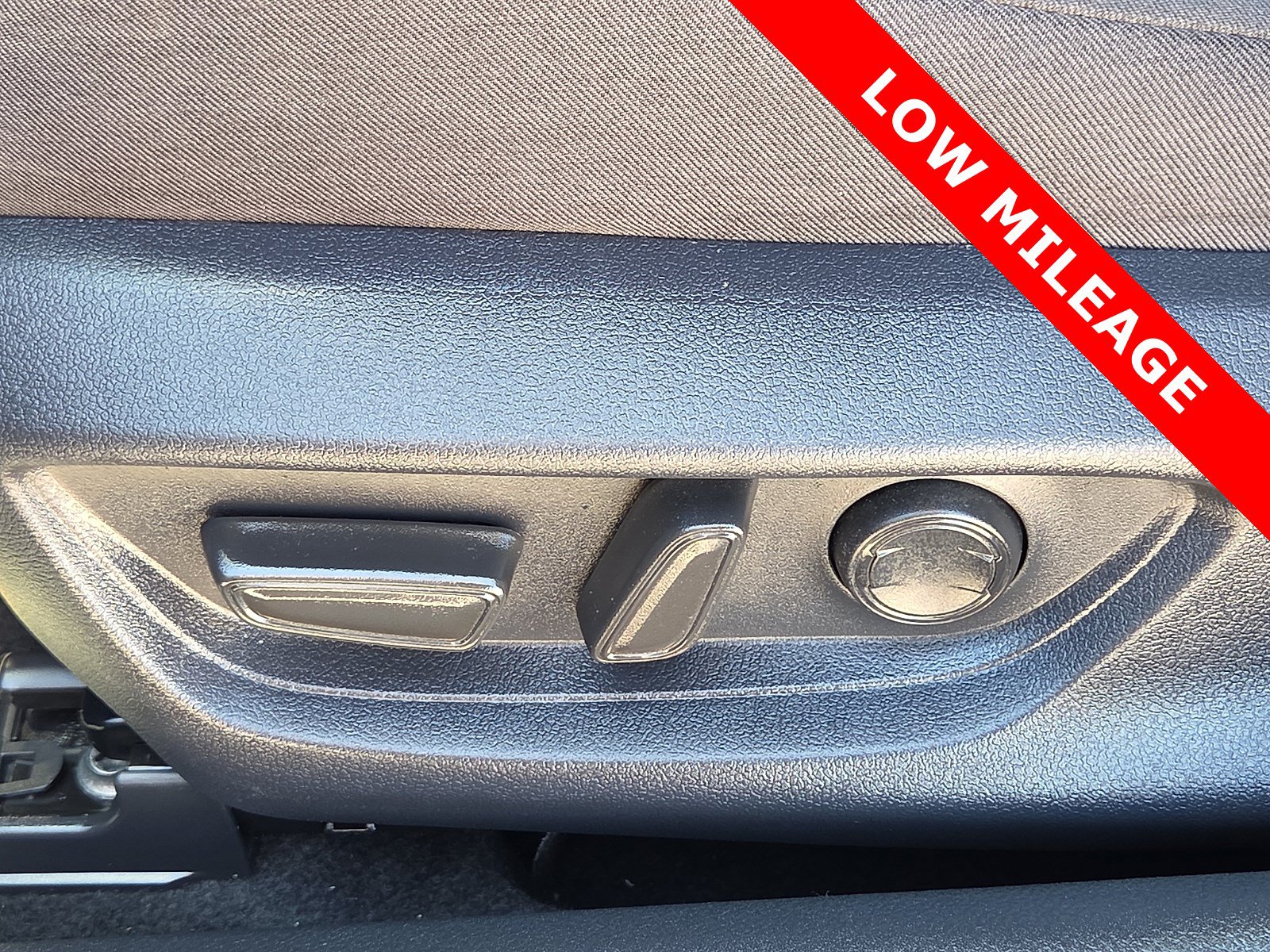 Used 2026 Toyota Camry LE w/ Convenience Package FWD image 14