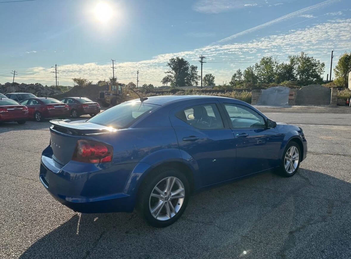 Used 2013 Dodge Avenger SE image 6