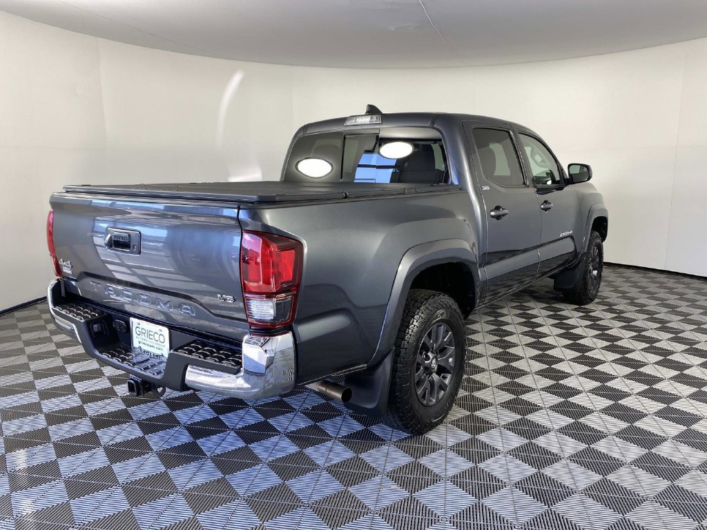 Used 2022 Toyota Tacoma SR5 AWD/4WD image 10