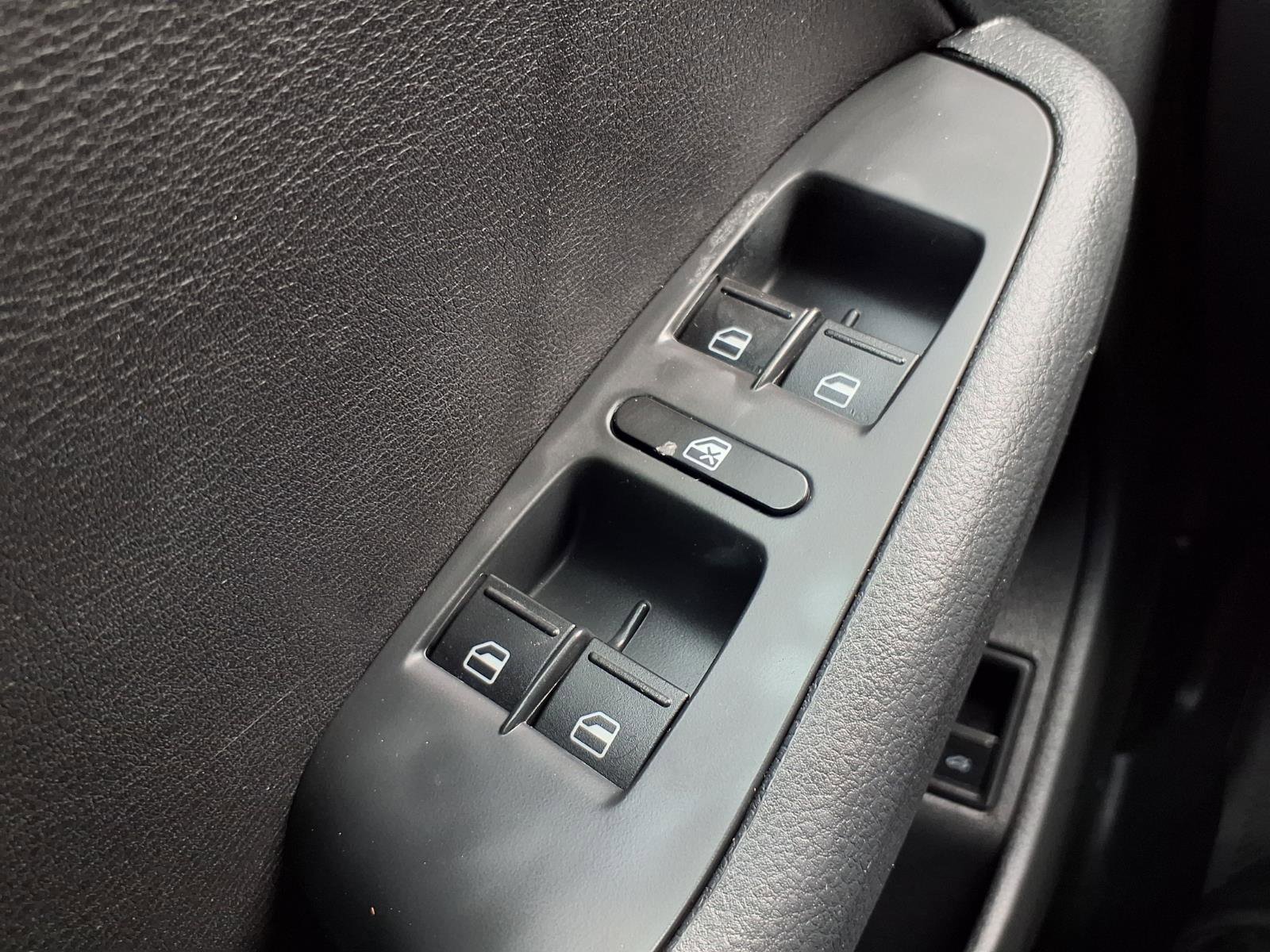 Used 2015 Volkswagen Jetta Sport FWD image 10