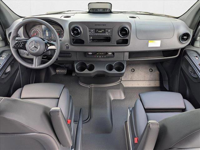 New 2025 Mercedes-Benz Sprinter 2500 image 13