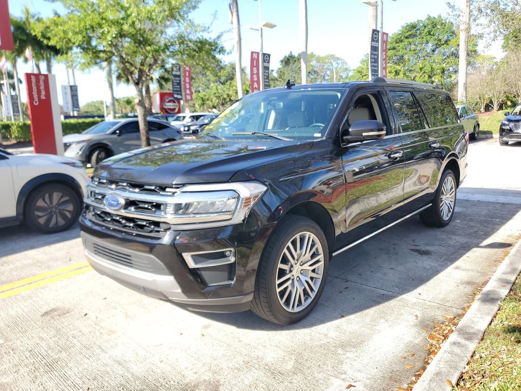 Used 2024 Ford Expedition Max Limited AWD/4WD image 3