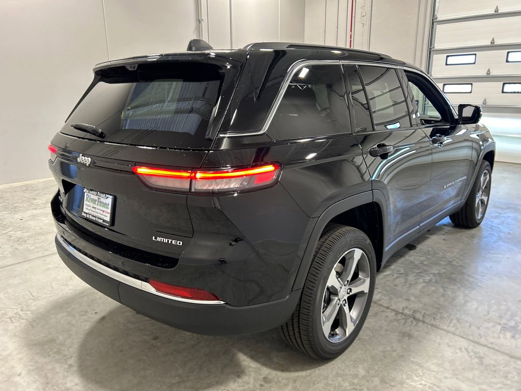New 2025 Jeep Grand Cherokee Limited w/ Luxury Tech Group II image 6