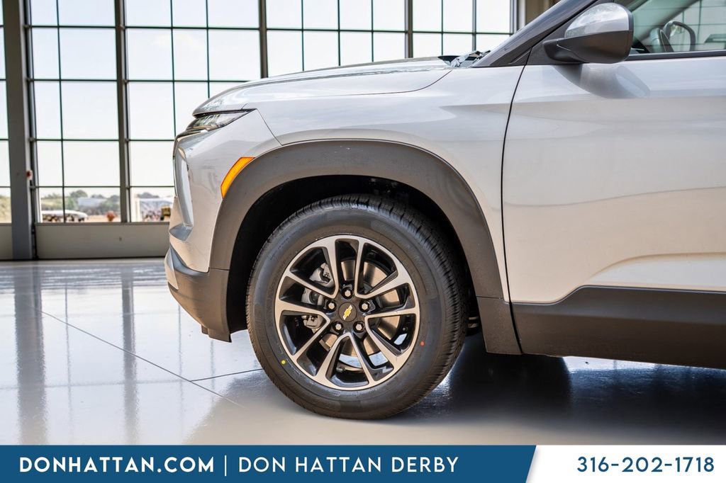 Used 2024 Chevrolet TrailBlazer LT w/ Convenience Package FWD image 41