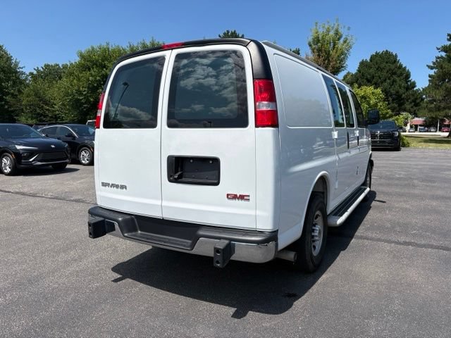 Used 2025 GMC Savana 2500 w/ Driver Convenience Package RWD image 5