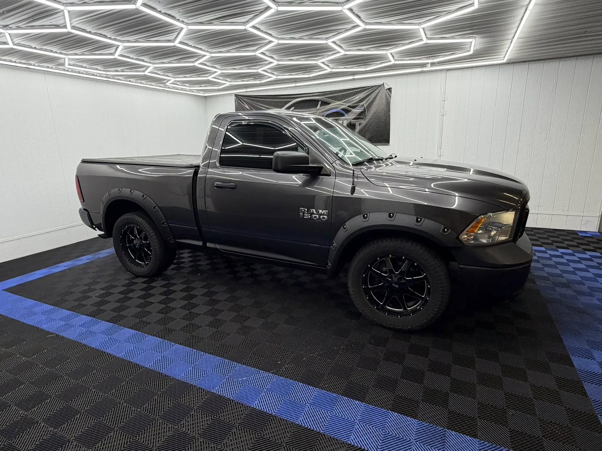 Used 2014 RAM 1500 HFE RWD image 2