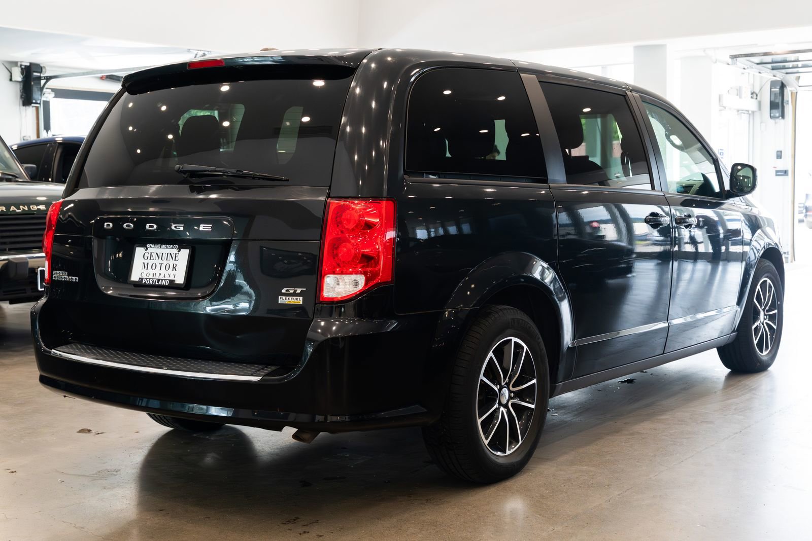 Used 2018 Dodge Grand Caravan GT FWD image 4