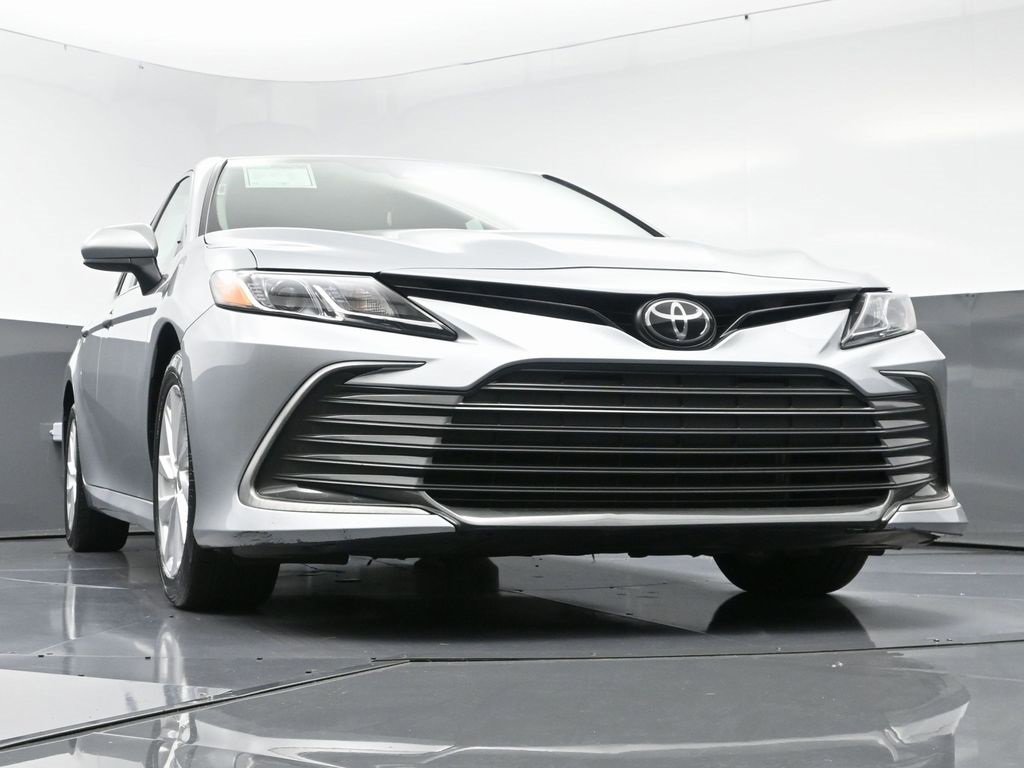 Used 2024 Toyota Camry LE image 49