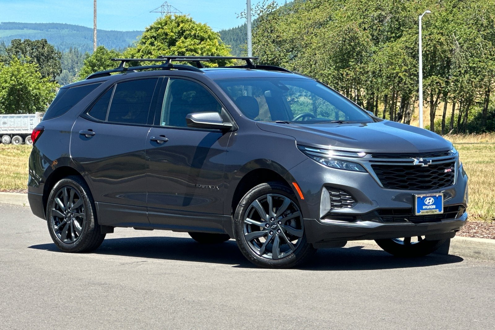 Used 2023 Chevrolet Equinox RS AWD/4WD image 1