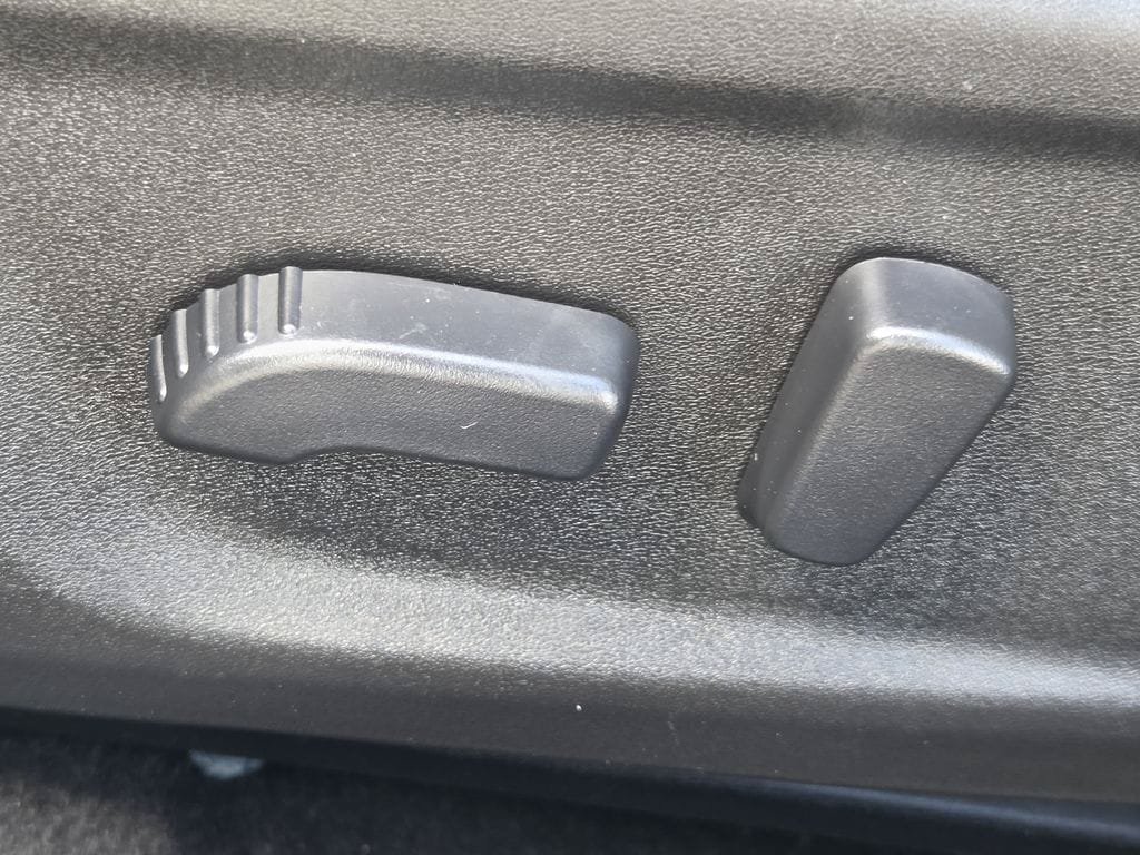 Used 2025 Nissan Altima 2.5 SV FWD image 27