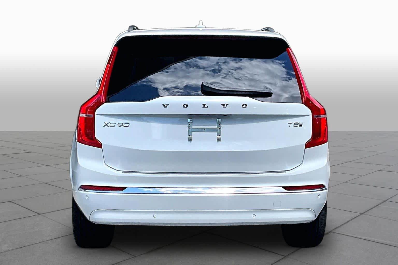 Used 2025 Volvo XC90 T8 Ultra w/ Protection Package Premier AWD/4WD image 5