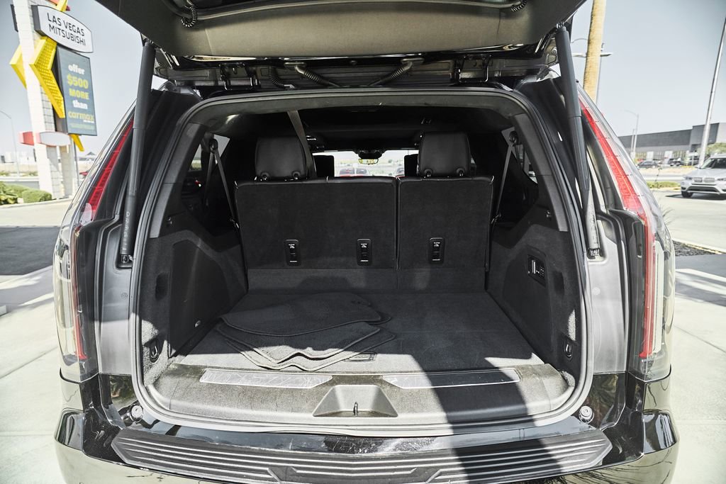 Used 2021 Cadillac Escalade ESV Sport Platinum w/ LPO, ONYX Package AWD/4WD image 8