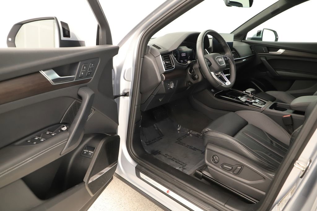Certified 2024 Audi Q5 e Premium Plus AWD/4WD image 13