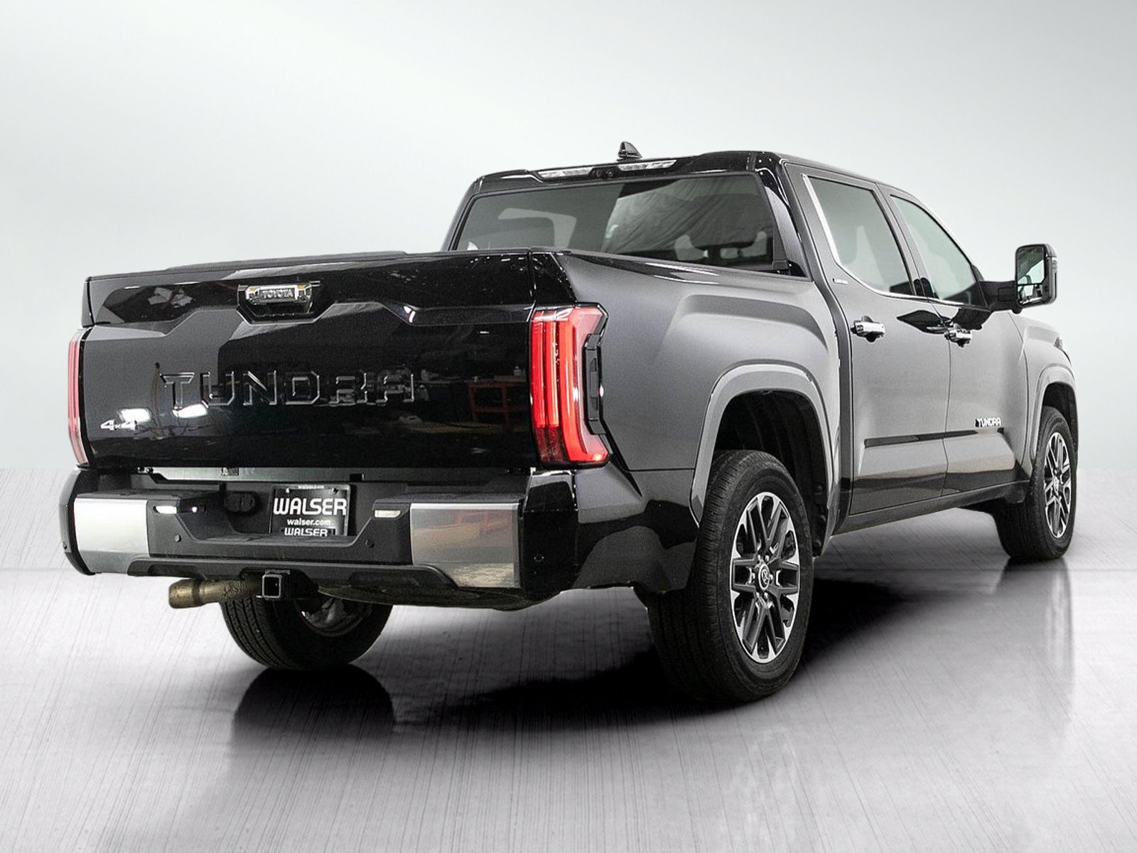 Used 2023 Toyota Tundra Limited AWD/4WD image 5