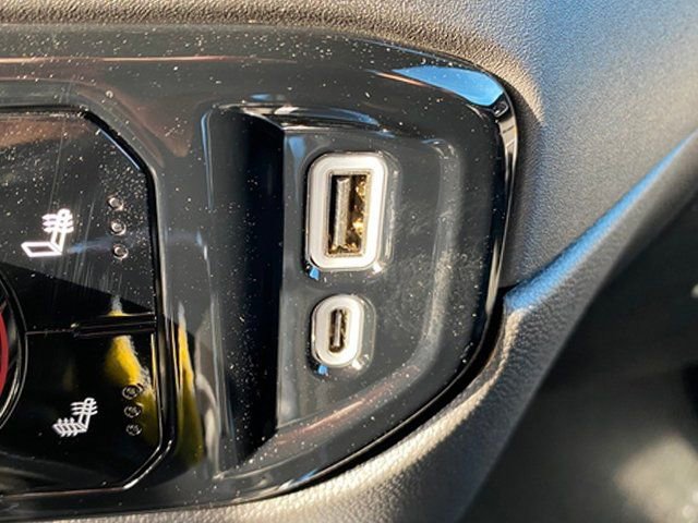 New 2026 GMC Sierra 1500 Elevation image 13