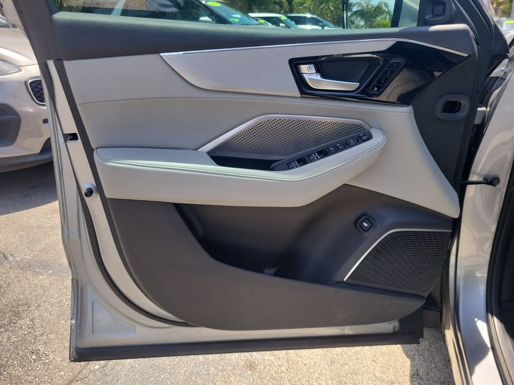 Used 2024 Acura MDX w/ Technology Package FWD image 16
