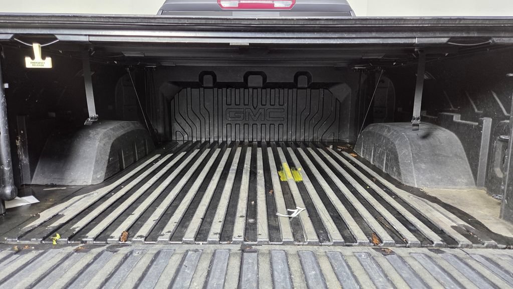 Used 2022 GMC Sierra 1500 AT4 w/ AT4 Carbonpro Edition AWD/4WD image 10