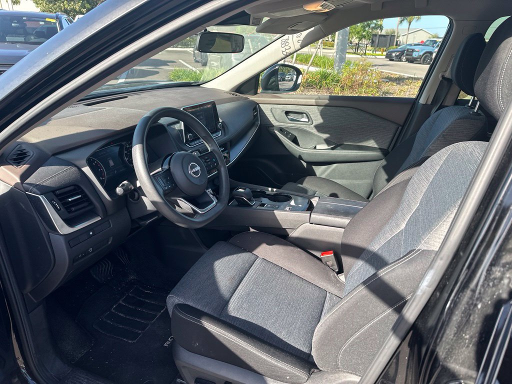 Used 2023 Nissan Rogue SV FWD image 12