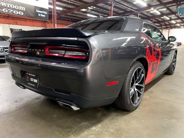 Used 2018 Dodge Challenger R/T Scat Pack w/ Leather Interior Group RWD image 7