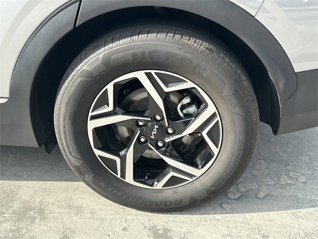 Certified 2024 Kia Sportage LX image 13