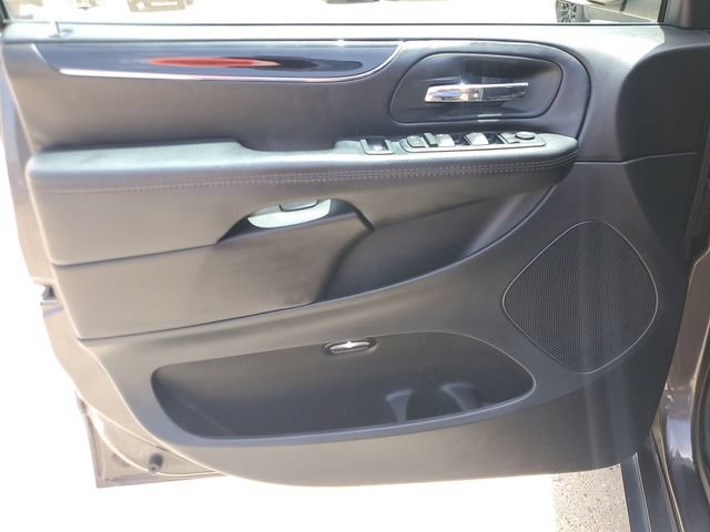 Used 2020 Dodge Grand Caravan SE FWD image 15