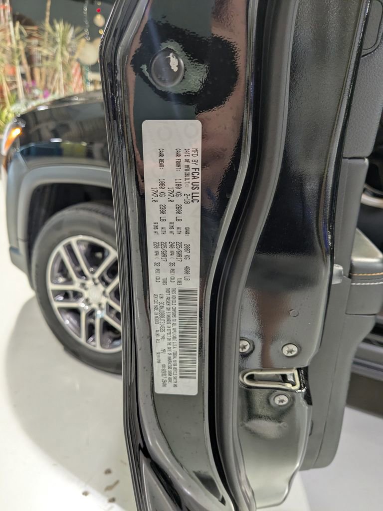 Used 2018 Jeep Compass Latitude w/ Popular Equipment Group AWD/4WD image 13