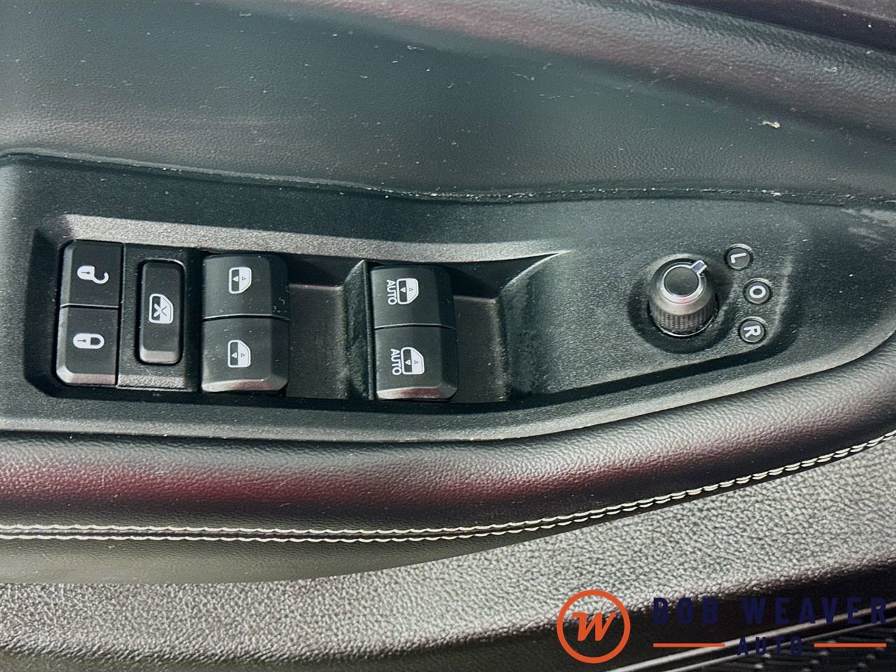 Used 2023 Jeep Grand Cherokee Laredo image 18