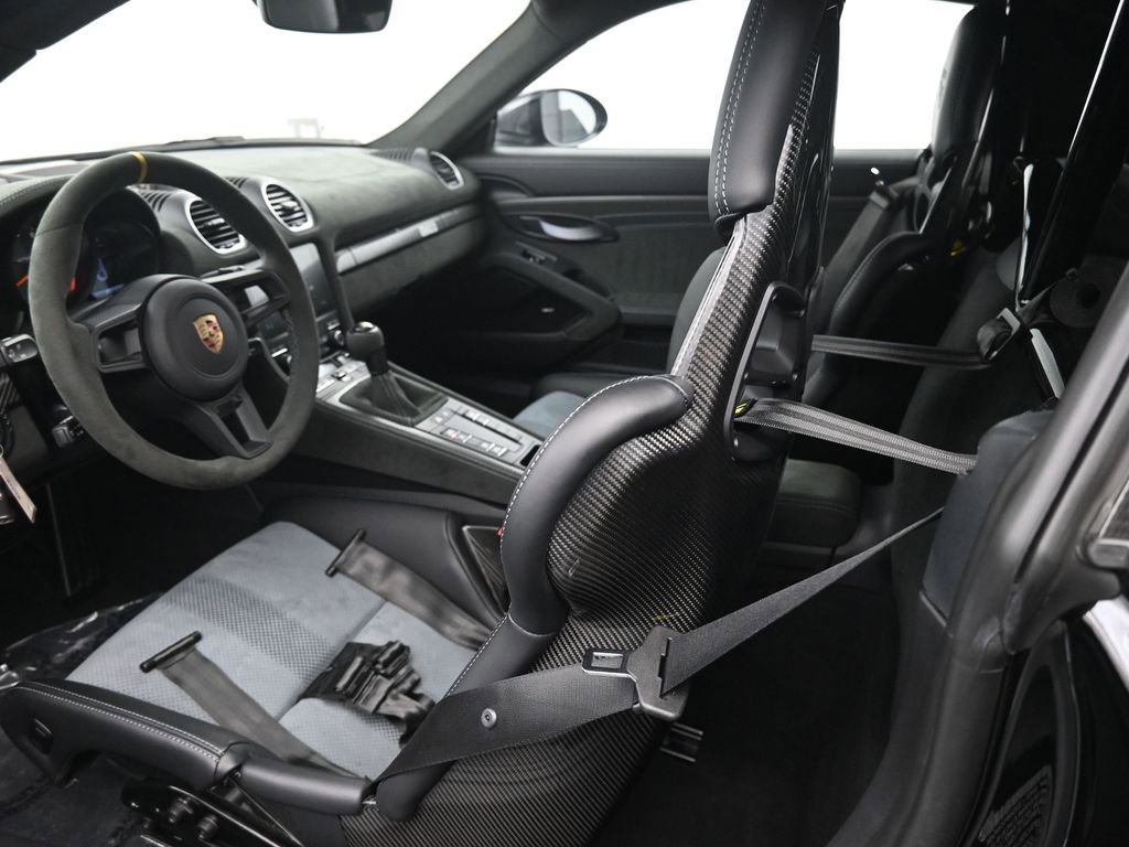 Certified 2025 Porsche 718 Cayman GT4 RS image 10