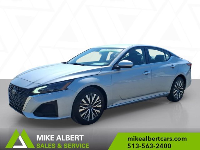 Used 2023 Nissan Altima 2.5 SV FWD image 3