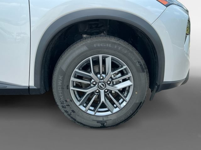 Used 2024 Nissan Rogue S AWD/4WD image 16