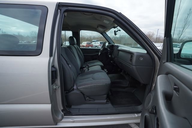 Used 2007 Chevrolet Silverado 1500 W/T image 17
