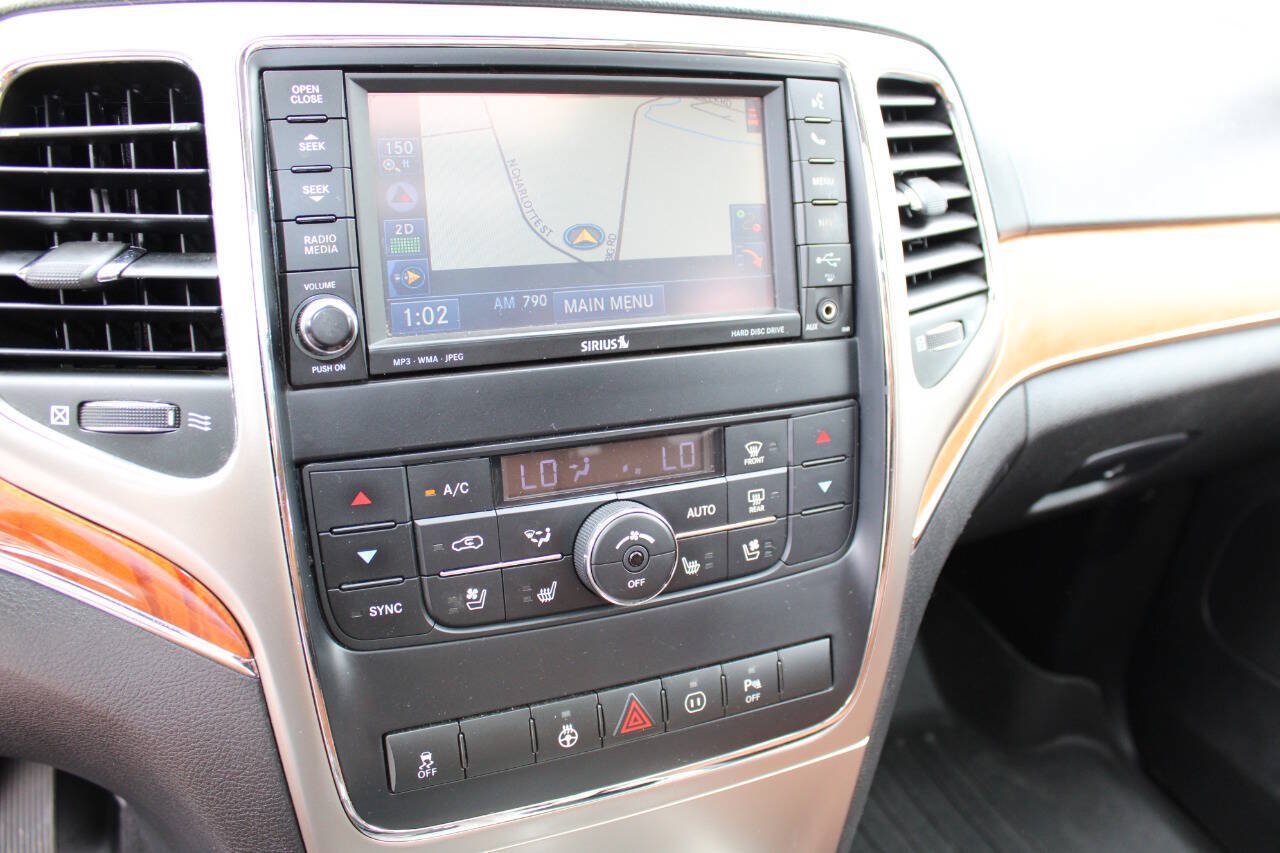 Used 2012 Jeep Grand Cherokee Overland AWD/4WD image 15