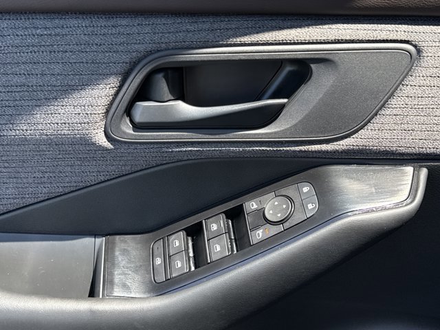 Certified 2023 Nissan Rogue S FWD image 14