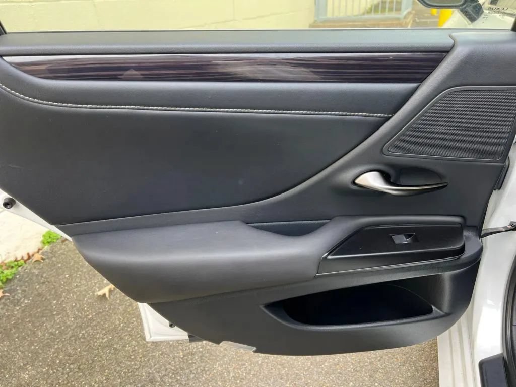 Used 2020 Lexus ES 350 w/ Premium Package FWD image 24