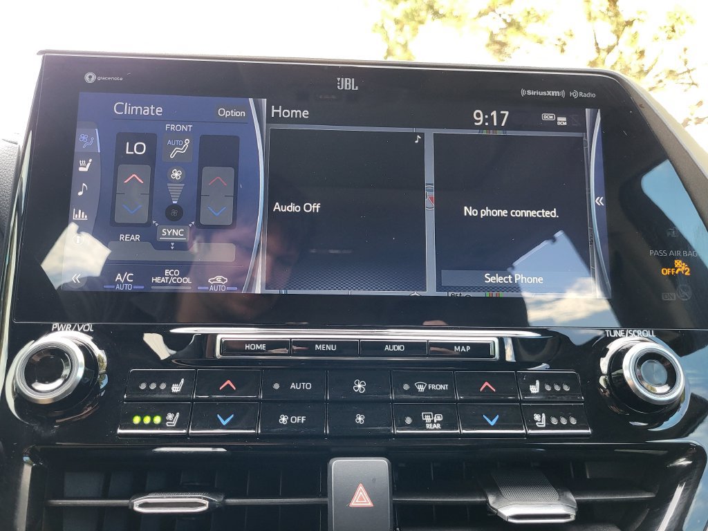 Used 2022 Toyota Highlander Limited AWD/4WD image 18