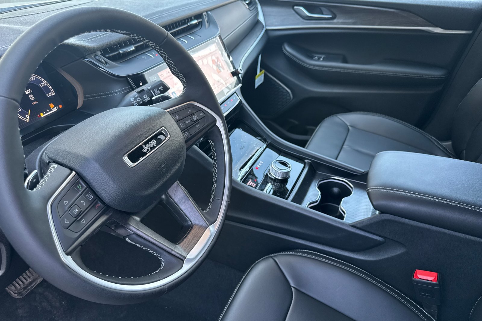 New 2026 Jeep Grand Cherokee Limited w/ Limited Altitude Package image 9