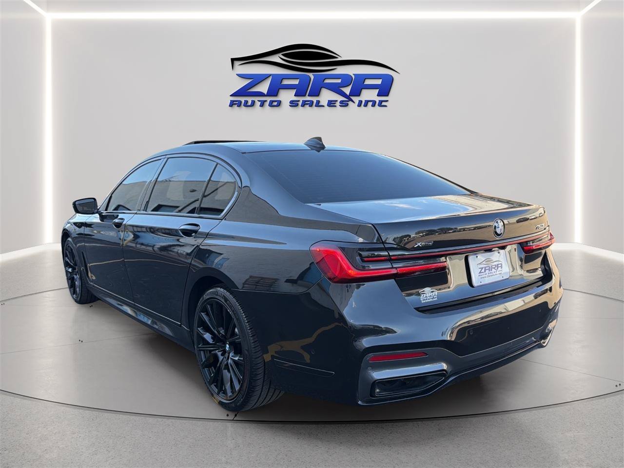 Used 2022 BMW 750i xDrive w/ Executive Package AWD/4WD image 5