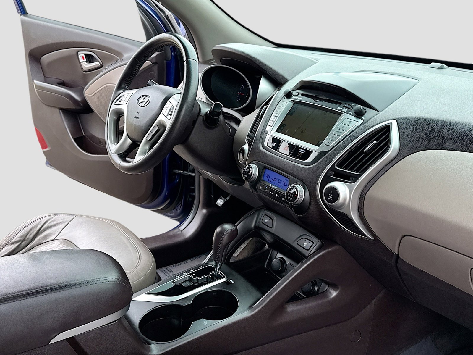Used 2013 Hyundai Tucson Limited w/ Premium Pkg AWD/4WD image 5