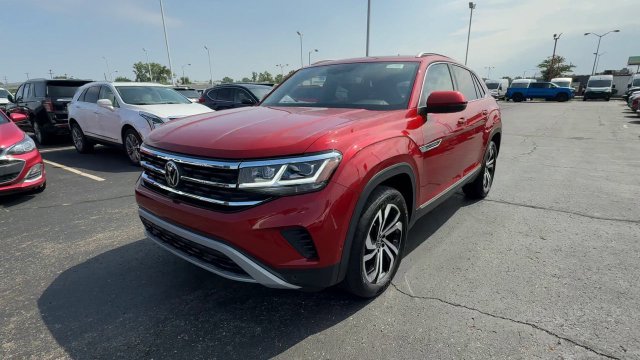 Used 2021 Volkswagen Atlas Cross Sport SEL Premium AWD/4WD image 4