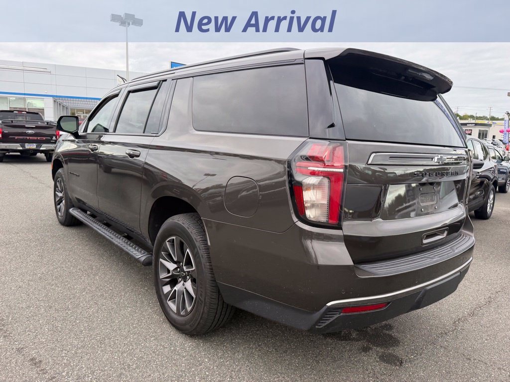 Used 2021 Chevrolet Suburban Z71 w/ Z71 Off-Road Package AWD/4WD image 8