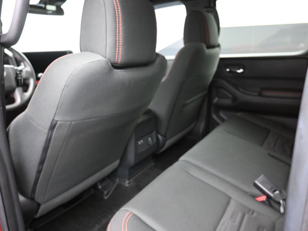 Used 2025 Nissan Frontier PRO-4X w/ Pro Convenience Package image 25