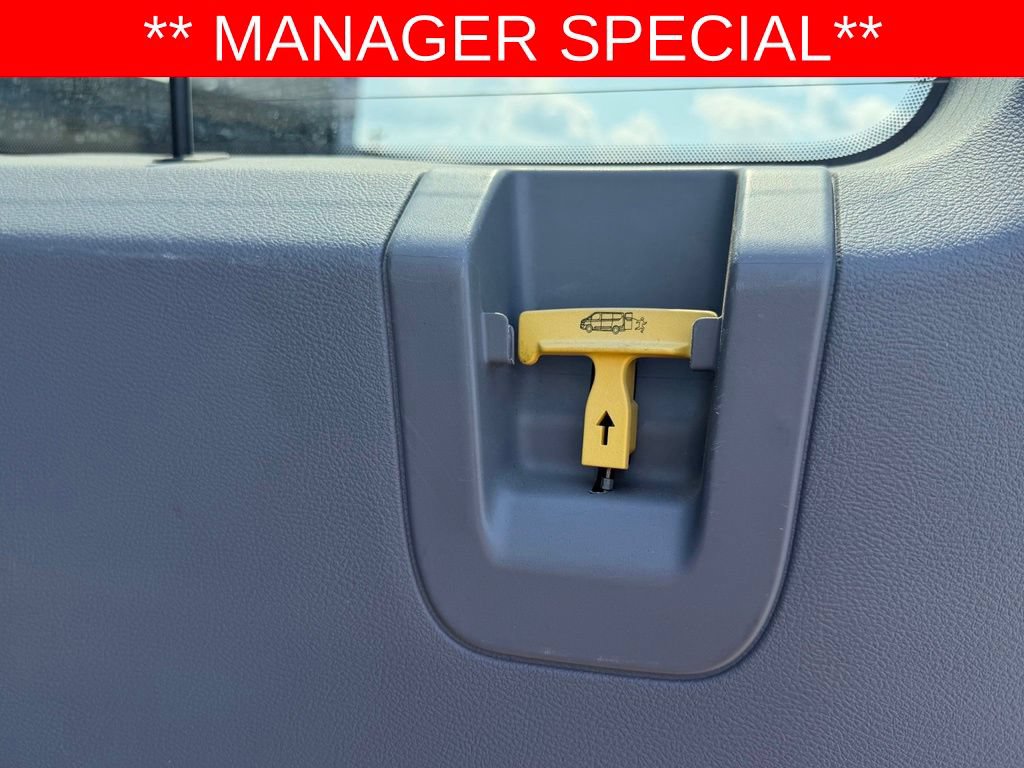 Used 2017 Ford Transit 350 XLT RWD image 7