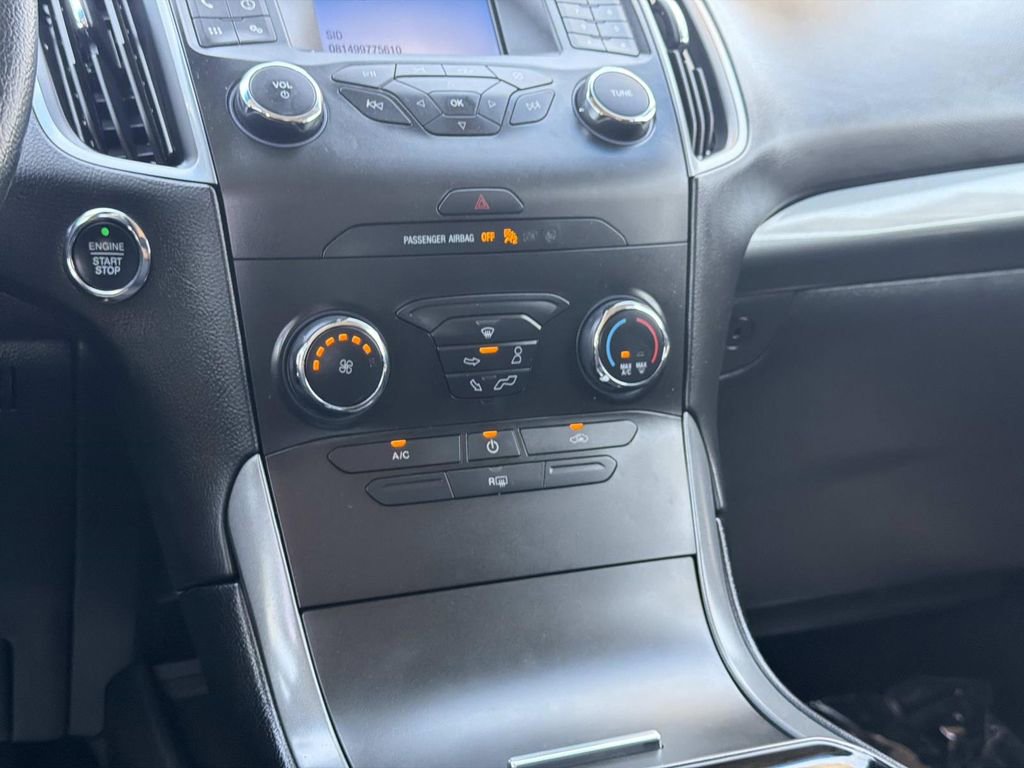 Used 2019 Ford Edge SE image 13