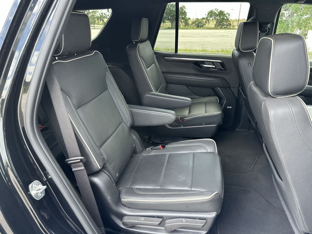 Used 2025 Chevrolet Tahoe Premier AWD/4WD image 20