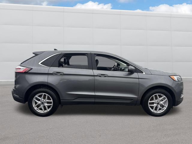 Used 2024 Ford Edge SEL image 11