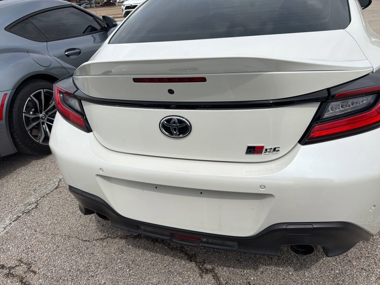 Used 2025 Toyota GR86 Premium RWD image 6